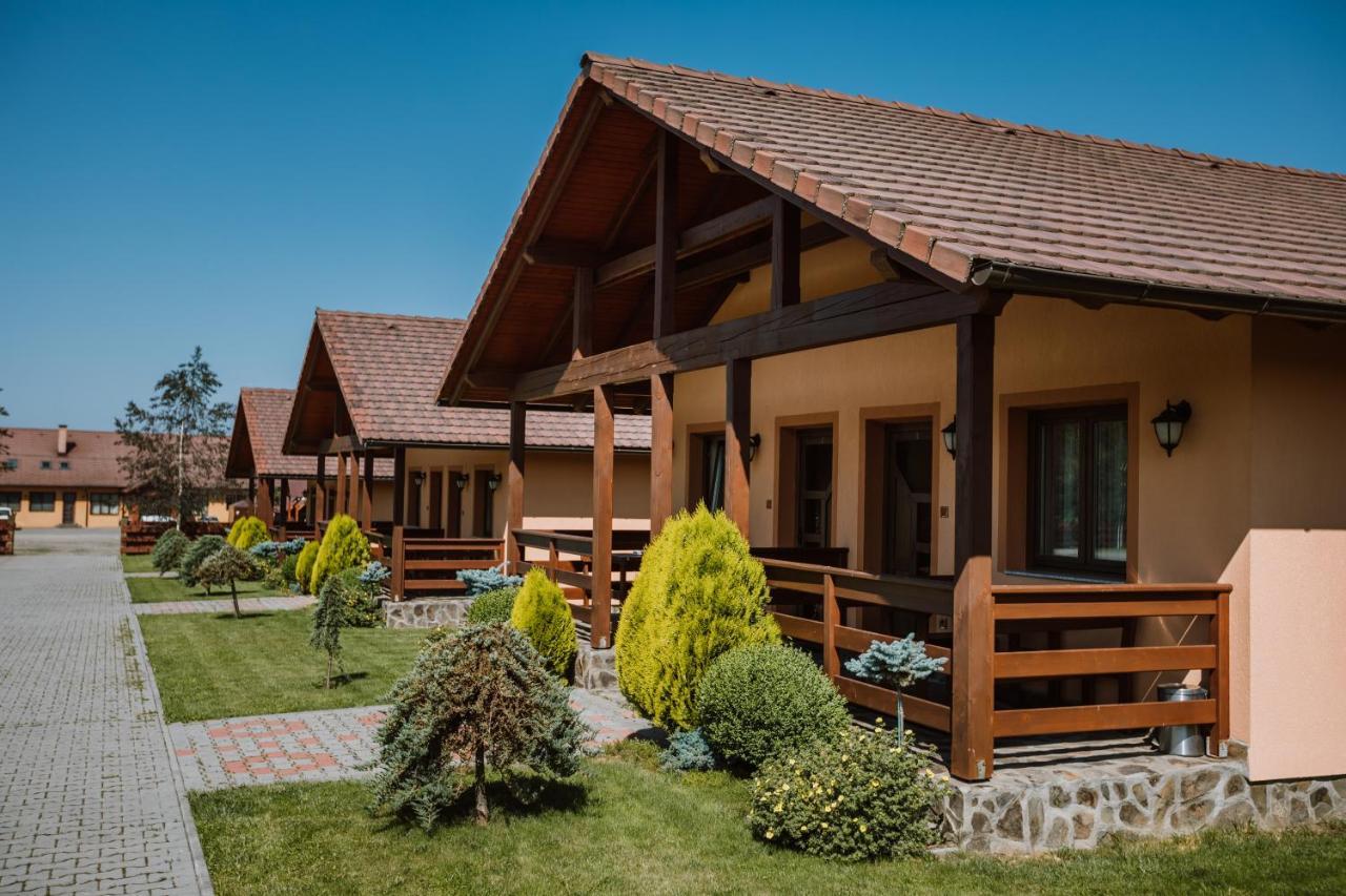 Complex Turistic Han Pescaresc Nyàradremete Exterior foto